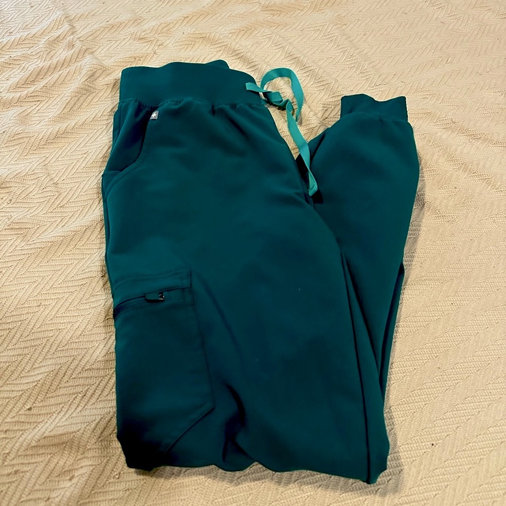 FIGS hunter green Zamora pants high waist